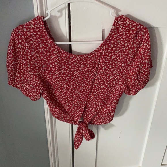 Hollister wrap top size extra small - Picture 2 of 2
